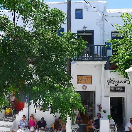 Glitterati Corner Apartmán *